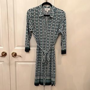 Donna Morgan stretch knit belted shift dress with gold tone buttons